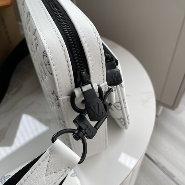 ルイヴィトンバッグ細部ディテール